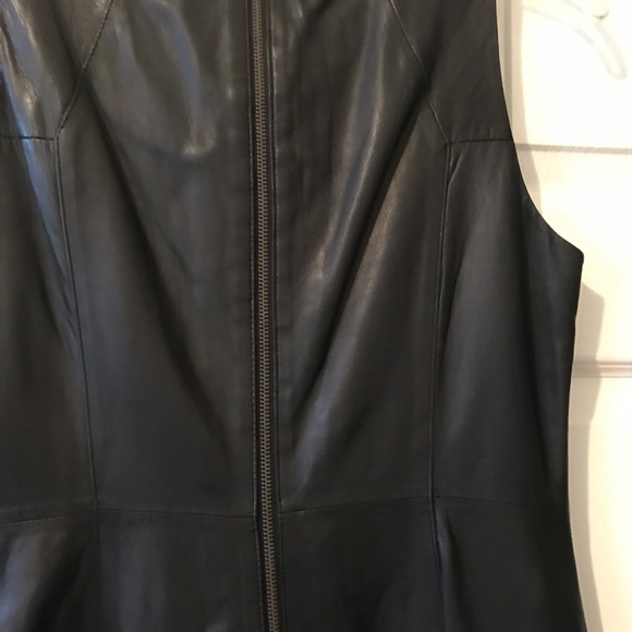 Dress - Picture 6 of 7